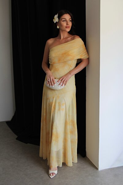 Julidress Sarı Desenli Tek Omuz Astarlı Premium Şifon Tül Elbise
