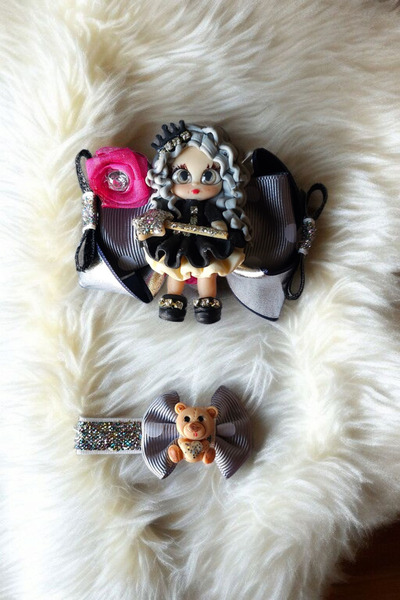 Fiyonka Handmade Creations Girl's 2-Piece Ribbon Buckle Set with Princess Doll