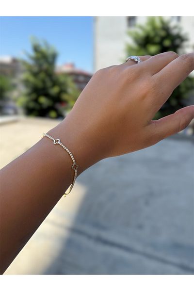 DGK COLLECTİON Very Elegant Bracelet with 3 Clover and Row Stones