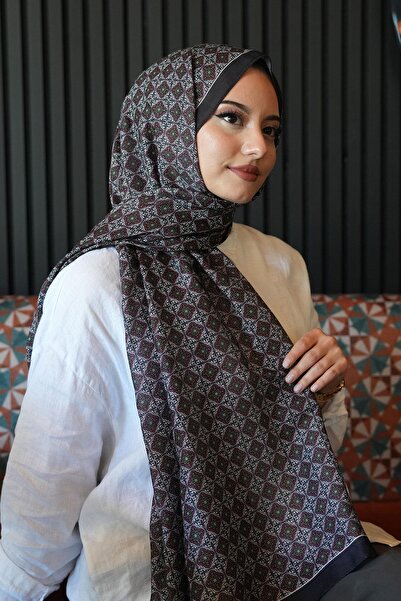 AFVENTE Mosaic Pattern Burgundy Soft Cotton Shawl