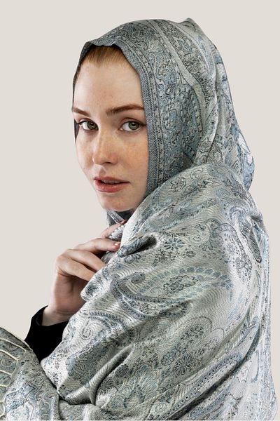 İpek Cenere Grey Silk Shawl