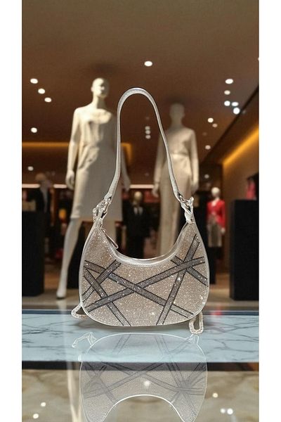 Butik Beyabags Stylish Bag with Shoulder Strap Detail