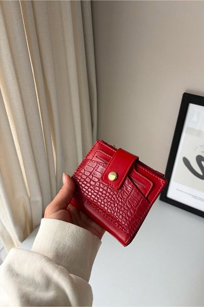 Yuka Atelier Детайлен портфейл от изкуствена кожа със среден размер, сменяем държач за карти
