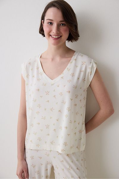 Penti Bloom bedrucktes Ecru-T-Shirt-Pyjama-Oberteil
