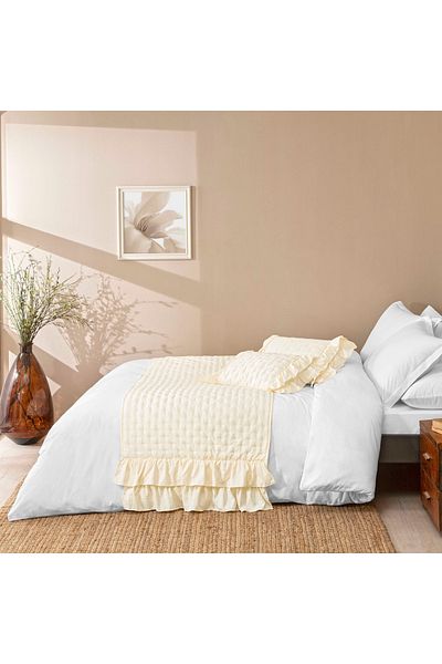 Linens Scarlett Stone Color Standard Bed Runner Set
