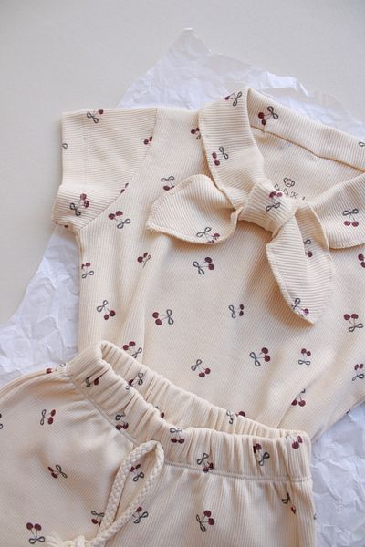 Oh La La Koala For Little Ones بدلة ربطة عنق بياقة قميص مطبوعة بالكرز
