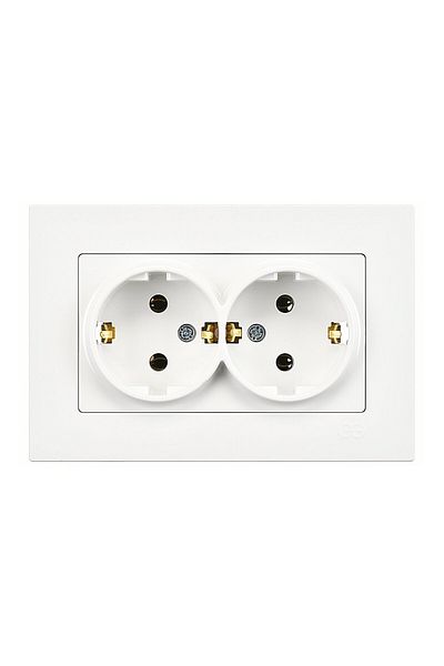 Günsan Eqona White Double Grounded Socket