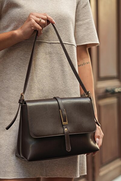 cosybag. Τσάντα ώμου μεσαίου μεγέθους από μαλακό συνθετικό δέρμα Pınterest Senna Model Γυναικεία Τσάντα ώμου Bitter Brown