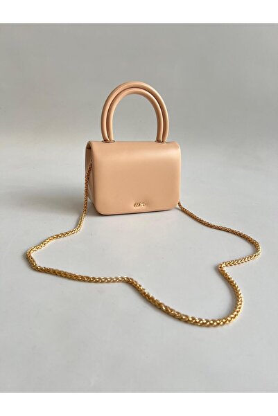Candy Model Hand and Women's Shoulder Bag Matte Skin