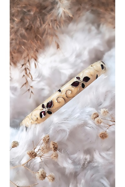 Serenity سوار من الزاماك مطلي بالنحاس الساتان الملون المطرز بالذهب