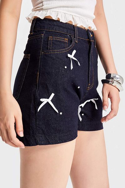 its basic Women's Indigo Color 7S5-35 Midi Length Bow Detail 100% Cotton High Waist Design Denim Shorts