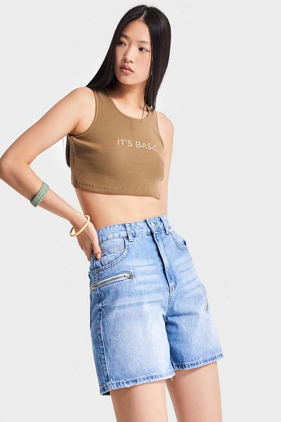 its basic Women's Blue Color 2S5-3 Midi Length Side Zipper Mom Fit High Waist Design Denim Shorts