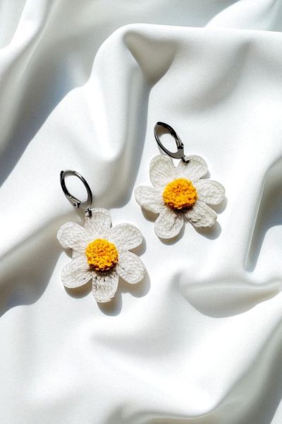 PETEK AKSESUAR DESIGN HANDMADE DAISY EARRING
