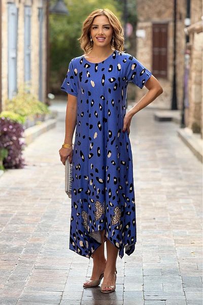 Nevin Kaya Moda Rochie albastră cu model dalmat cu croială înclinată