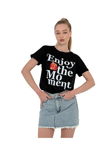 Miss Poem Γυναικείο καλοκαιρινό κοντομάνικο λευκό μπλουζάκι με τύπωμα