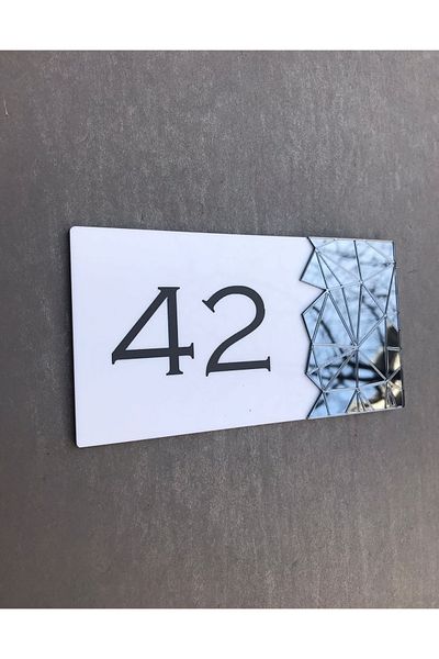 Yönline رقم الباب الأبيض المدخن - 42