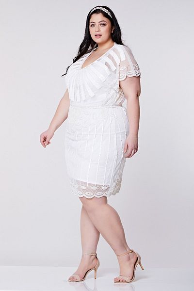 GATSBYLADY LONDON Angel Sleeve Flapper Plus Size Dress in Off White