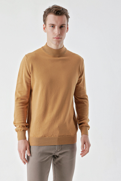 Morven Men's Camel Basic Half Turtleneck Dynamic Fit Relaxed Cut Knitwear