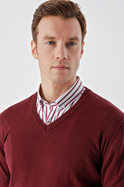 Morven Men's Dark Claret Red Basic V-Neck Dynamic Fit Relaxed Cut Knitwear