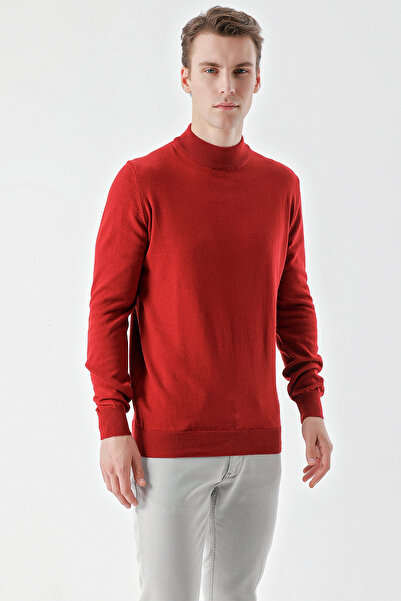 Morven Men's Red Basic Half Turtleneck Dynamic Fit Comfortable Cut Knitwear