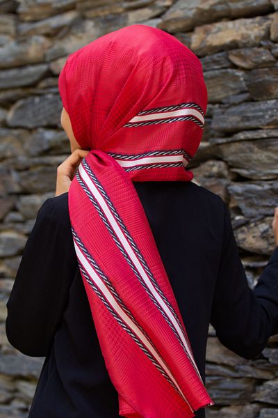 Vissona Women's Fresh Silk Shawl Red Black
