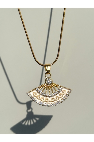 Omelya Store قلادة مروحة من الفولاذ الذهبي باللون الأبيض