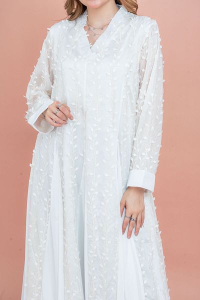 IKKXA Soft Petals Embroidered Jalabiya