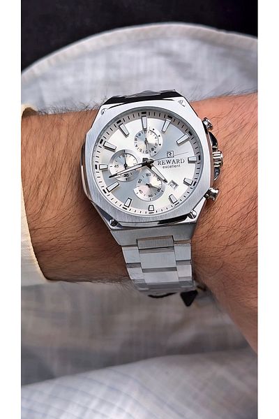 Reward Brand Wristwatch