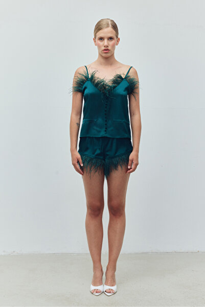 Bohai Design Saten Zümrüt Yeşili Düğme Detaylı Otriş Tüylü Bluz Şort Alt-Üst Gecelik Takımı