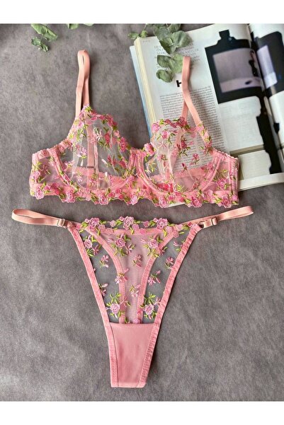 HappyZEY Σετ εσώρουχα Princess Soft Pink Floral Lace με λεπτομέρεια Underwire Bra & Thong