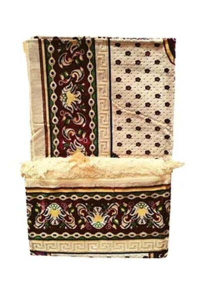 Generic Ground rug suitable for trips and outdoor spaces 2 in 3