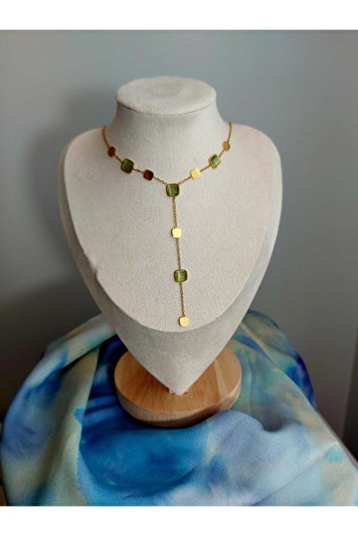 Kaan Accessoire قلادة على شكل حرف Y مربعة من الذهب الأخضر