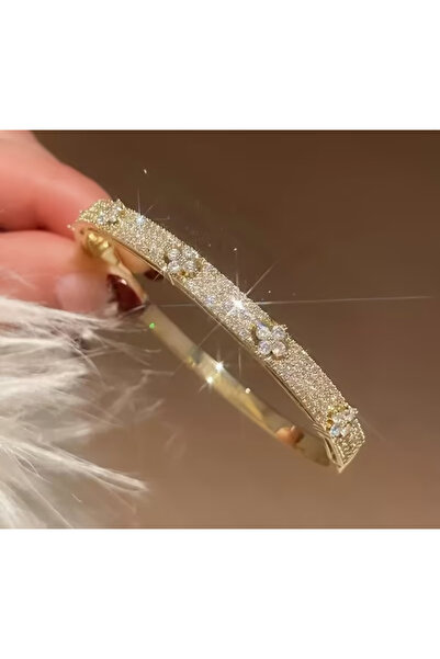 LİLİBETH BİJOU Zirkon Taşlı Çiçek Detaylı Kelepçe Bileklik