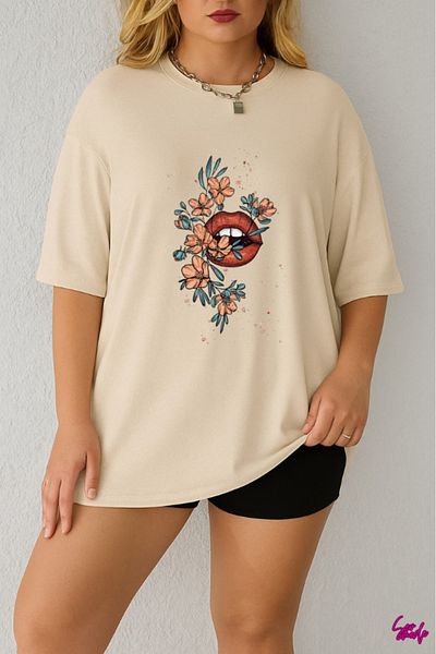 SevMode In the Cart, 1 T-Shirt Gift for Purchases of 5 or More - Large Size T-Shirt with Floral Lip Print