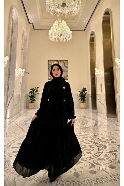 Parla Prive Merwish Satin Dress