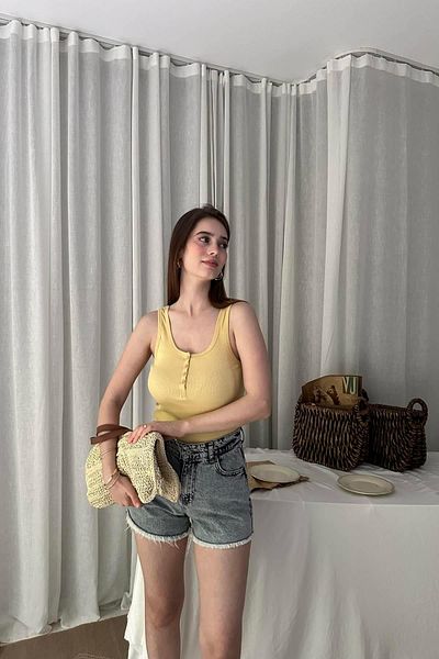 lizge giyim Button Detail U-Neck Atlet
