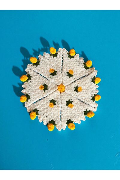 Nurella Knitting Handmade White Fiber – Yellow Flower Pattern, Round