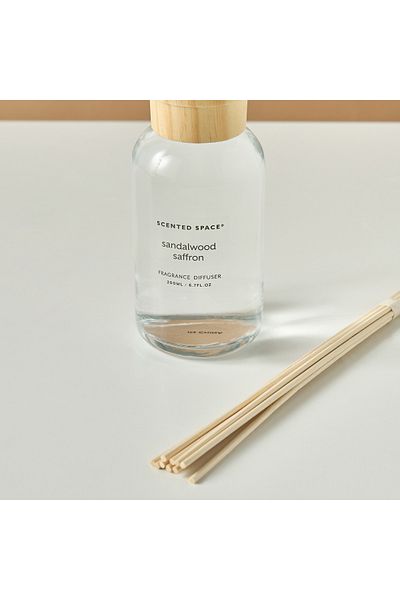Scented Space Scented Space Sandalwood Saffron Reed Diffuser - 200 ml