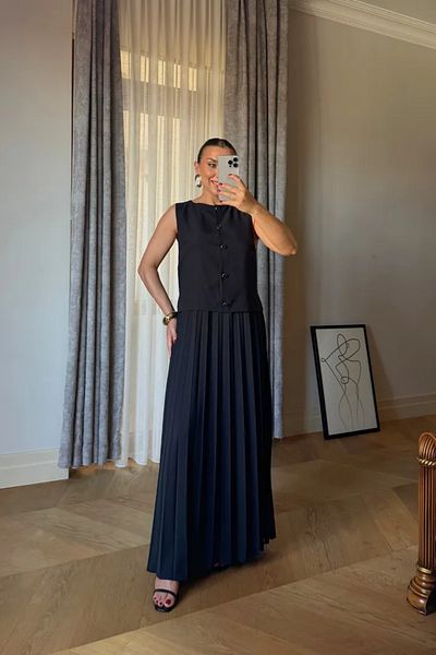 Tuba Butik Zero Sleeve Pleated Long Dress