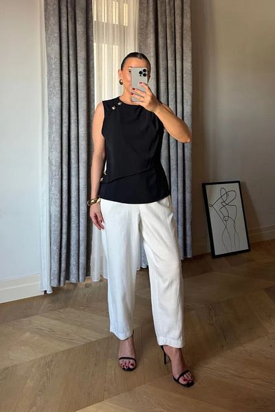 Tuba Butik Zero Sleeve Blouse with Pile Detail