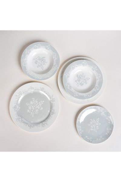 LA MESA beige porcelain 18 pc dinner set