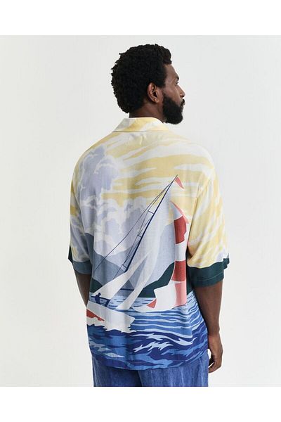 Gant Relaxed Fit Sailing Scene Short Sleeve Shirt