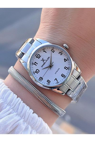 Daniel Klein Women's Wrist Watch+Bracelet with Numerals Dial 3 Atm Water Resistant 2 Years Warranty Kn046.Dk3