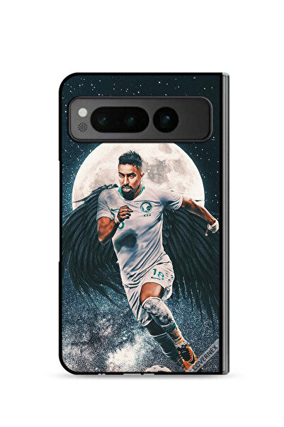 Covernex غطاء حماية لهاتف جوجل بيكسل فولد 5G، سالم الدوسري يحمل كرة قدم