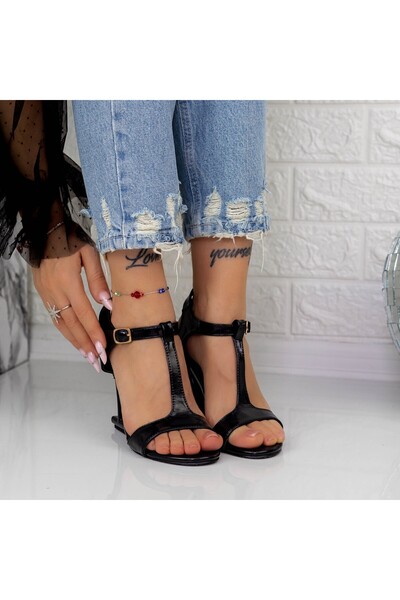 Botinelli Γυναικεία Σανδάλια με Χοντρό Τακούνι TN-75 Μαύρα