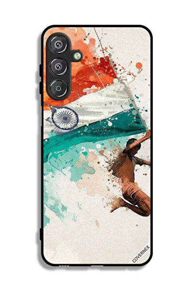 Covernex غطاء حماية لهاتف سامسونج جالاكسي F16 5G يحمل علم الهند أثناء الطيران