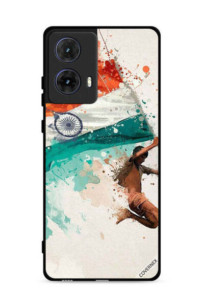 Covernex غطاء حماية لهاتف موتورولا موتو جي 85 5G يحمل علم الهند أثناء الطيران