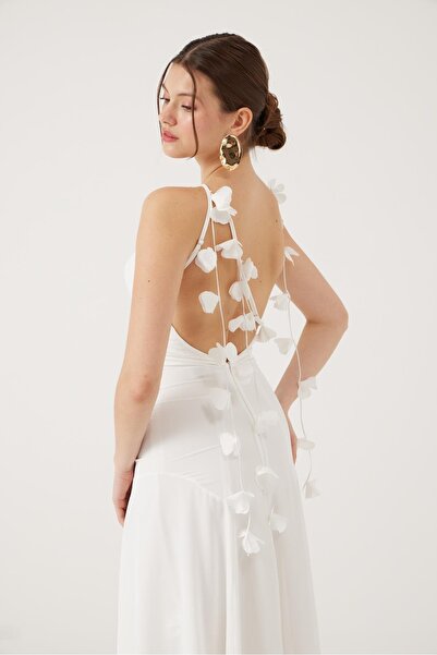 HOLLY LOLLY Askıları Yaprak Detaylı Uzun Raina Elbise Beyaz