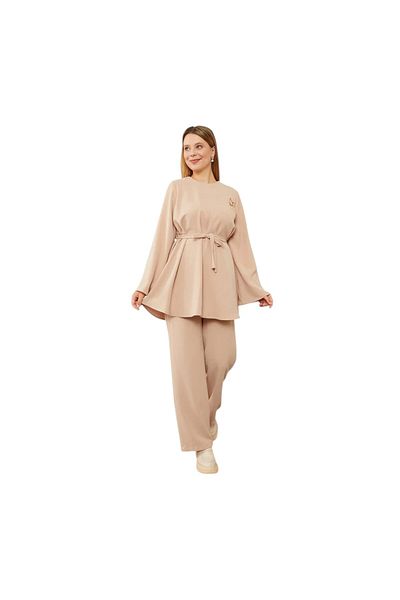 Levidor Double Suit with Embroidery Detail