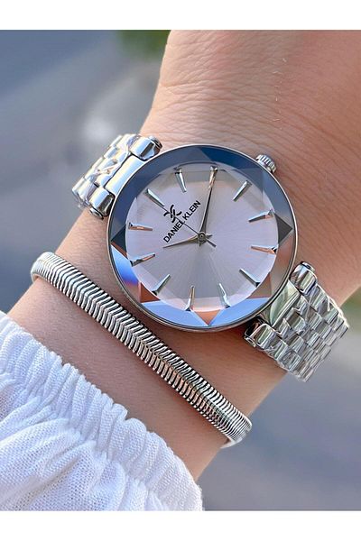 Daniel Klein Women's Wrist Watch+Wristband V92601.1 with Special Cut Glass 3 Atm Water Resistant 2 Years Warranty